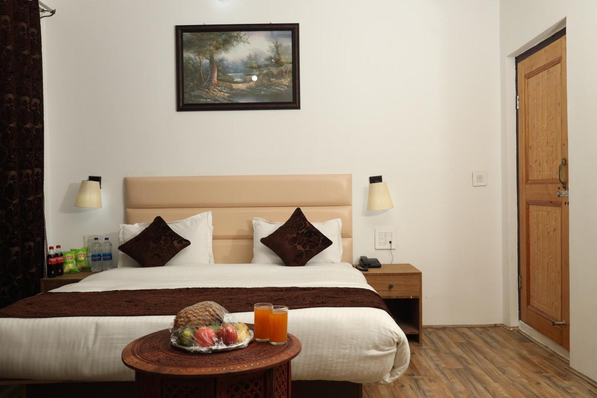 Mountain Orchard Retreat Pahalgam Hotel ภายนอก รูปภาพ